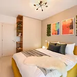 Colorful Fusion - Modern 1br Near Romexpo Center * Бухарест