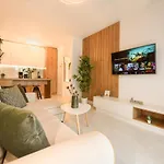Colorful Fusion - Modern 1br Near Romexpo Center Apartment Bucharest