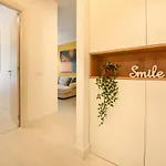 Colorful Fusion - Modern 1br Near Romexpo Center Apartment *