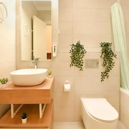 Colorful Fusion - Modern 1br Near Romexpo Center Апартаменты Бухарест