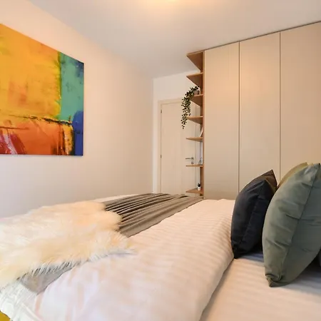 Colorful Fusion - Modern 1br Near Romexpo Center Бухарест
