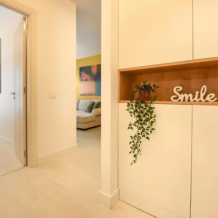 Colorful Fusion - Modern 1br Near Romexpo Center Daire *